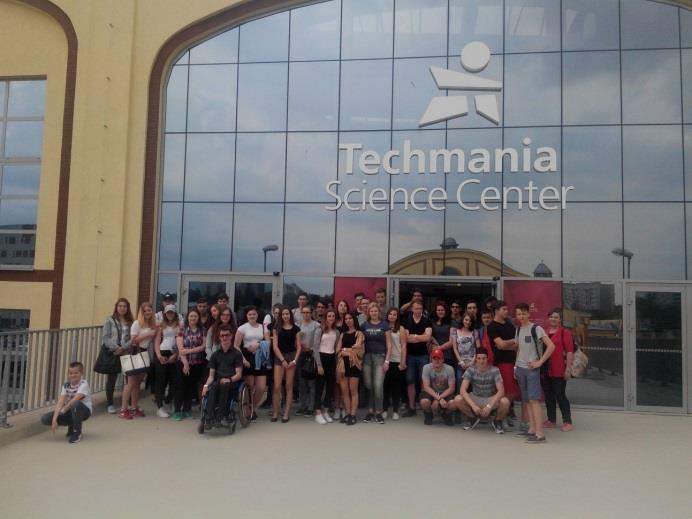 Dne 23. května jsme podnikli exkurzi do Techmánie v Plzni. Účastníky byli žáci prvních ročníků, protože součástí jejich výuky jsou přírodní vědy. Exkurze se skládala ze dvou částí.