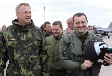 SRDCE ARMÁDY Euroatlantická spolupráce Generálmajor Ing. Jiří HALAŠKA, Ph.D. 13. 10.