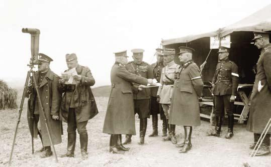 SRDCE ARMÁDY Československá armáda na konci dvacátých let V dubnu 1928 poctil ČSR již podruhé svou návštěvou bývalý velitel čs.