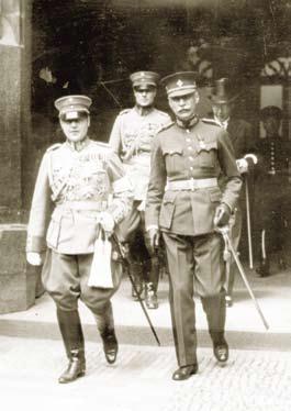 Od ledna 1919 se jako náčelník štábu Velitelství operujících vojsk na Těšínsku zúčastnil bojů proti Polákům, od června 1919 pak jako náčelník štábu skupiny Gillain tažení proti Ma arům na Slovensku.