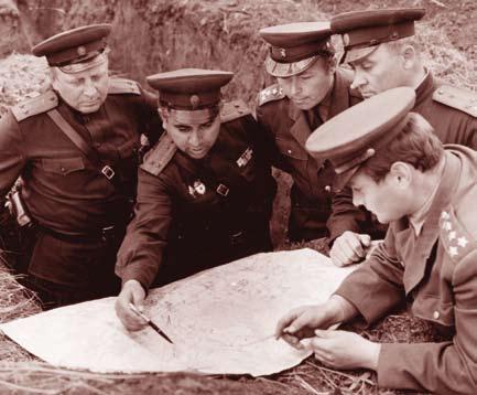 střelecké divize v Sušici, od září 1959 velitel 2. motostřelecké divize tamtéž. 1960 1962 posluchač Vojenské akademie K. J. Vorošilova v Moskvě. Od září 1962 na velitelství 4.