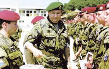 Po ukončení operace UNPROFOR byl český kontingent od dubna 1995 do ledna 1996 začleněn v misi UNCRO, na niž plynule navázalo působení kontingentů AČR na Balkáně pod vedením NATO.