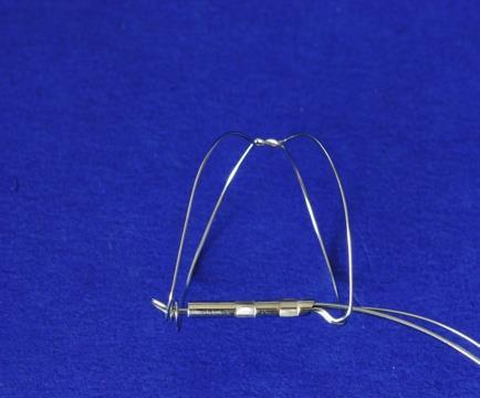 jako závažně deformovaný, zvažte znovuzachycení a odstranění implantátu (viz krok 5 Znovuzachycení implantátu). p.
