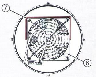 zelenou šňůru (7) upevněte za horní okraje ventilátoru (8). Zapojte větrací jednotku nejprve v první fázi otáček na mód odtahu vzduchu (šrouby na konektoru jsou viditelné).