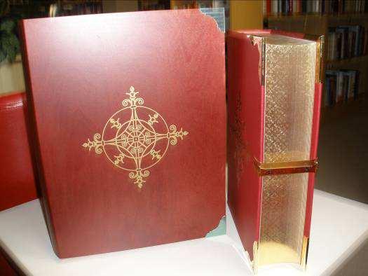 Grad Daruvar kupio je raritetnu BIBLIJU, ručne izrade još 2011. godine.