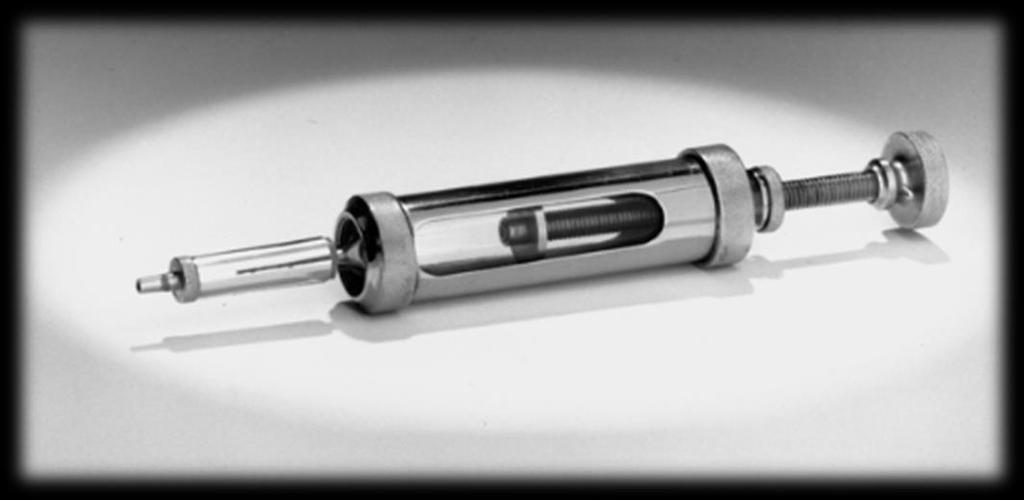 Novo Syringe Počátky injekční aplikace inzulínu 1925: Harald Pedersen sestrojil speciální