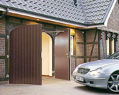 Standardně u všech pohonů garážových vrat Hörmann 6 Kompaktní jednotka U společnosti Hörmann tvoří vrata, pohon a kolejnice kompaktní, pevně provázanou jednotku.