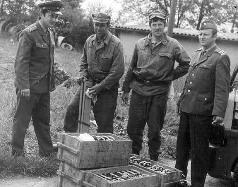 Odborné taktické cvičení TGO Do odborného taktického cvičení (OTC) TGO bylo převážně zařazeno jedno cvičící oddělení na plných počtech (13 důstojníků, 1 praporčík a 40 poddůstojníků a mužstva) a tři