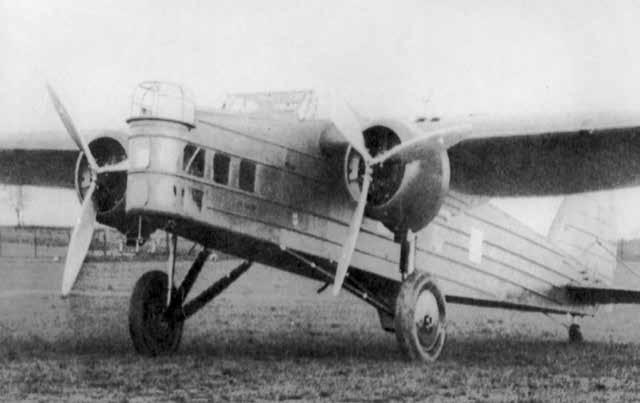 K stávající technice přibyl letoun Letov Š-328-167 a hornokřídlý dvoumotorový letoun Bloch MB-200-52 s tříčlennou posádkou tvořenou pilotem, navigátorem a operátorem.