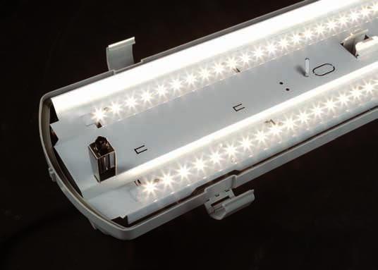 PŘÍKLAD VÝPOČTU NOUZOVÉHO SVĚTELNÉHO TOKU PRO BS 100 LED (SMART DRIVER) S LED INVERTEREM S 1HODINOVOU SAMOSTATNOSTÍ (KÓD 19355) LED Inverter umožňuje dosažení optimálního výkonu osvětlení u svítidla,