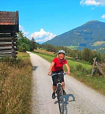 Večer příjezd na v Rakousku nad údolím Innu. Večeře. 2. 6. den výlety na kole s podporou autobusu rakouskou částí Innské cyklostezky lemované Alpami, vedoucí přes historická městečka v údolí Innu.
