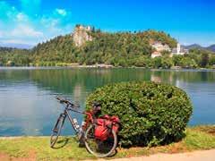 V rámci výletů navštívíme korutanský Villach, italské Tarvisio a přes údolí Radovny slovinský Bled se stejnojmenným jezerem.