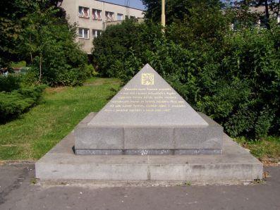 HAVÍŘOV-MĚSTO PAMÁTNÍK VLASTENCŮ PŘECHÁZEJÍCÍCH V ROCE 1939 DO POLSKA Není pietním místem dle zákona č. 122/2004 Sb.