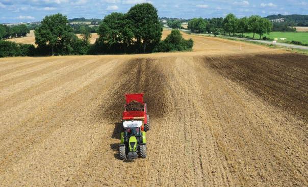 Neustále ve správné stopě. Navigační systémy CLAAS. Jednoduchý start. CLAAS nabízí s GPS PILOT, nástupním modelem systémů řízení podporovaných satelitem, základní navádění.