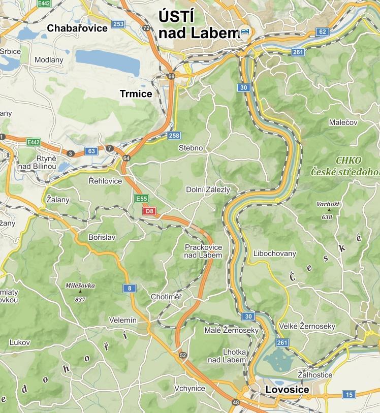 5 km - obsahuje 3 MÚK, 2 tunely, 8 nadjezdů a 19 mostů - trasa dálnice prochází geologicky složitým územím CHKO České středohoří - zahájení výstavby 2008 -