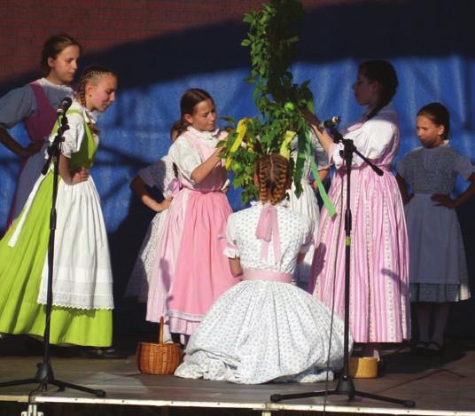 Součástí SLPT Hlubina je taneční skupina PRA-Hlubina a dětský soubor Hlubinka.