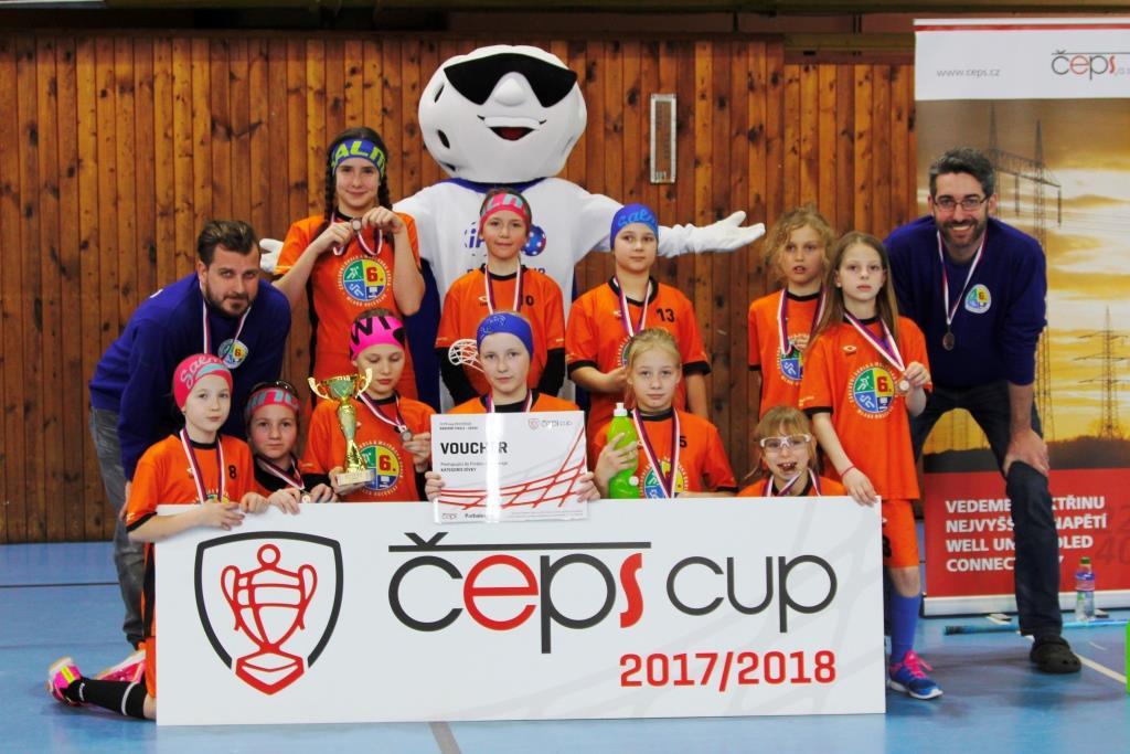 Obrovského úspěchu dosáhly naše žákyně z prvního stupně v národním finále ZÁPAD florbalového turnaje Čeps Cup vybojovaly postup na superfinále, které se uskuteční 20. 4. 2018 v Ostravě.