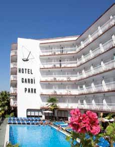 2018 LLORET DE MAR Španělsko AQUAPARK ZDARMA Hotel VILLA GARBÍ COSTA BRAVA POLOHA: hotel patřící do hotelového řetězce Garbí se nachází 300 m od pláže, nedaleko centra