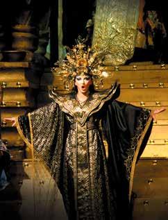 Opera v Karlíně Pokud toužíte po velkých příbězích a výpravných inscenacích, zavítejte na představení souboru Státní opery do Hudebního divadla Karlín.