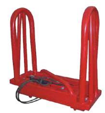 KLEŠTĚ NA OBDÉLNÍKOVÉ BALÍKY BALE GRIPPER(SQUARE BALES) ROZSAH ROZPĚTÍ DO RANCE SPANS OF UP TO ZDVIH LIFTING 2300 1470 256 2 800 DRAPÁKOVÉ VIDLE KROKODÝL- JEDNOPÍSTOVÉ CROCODILE KG]