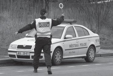 Klášterecké noviny č. 10/2013 strana 3 ŽIVOT VE MĚSTĚ Policie informuje.