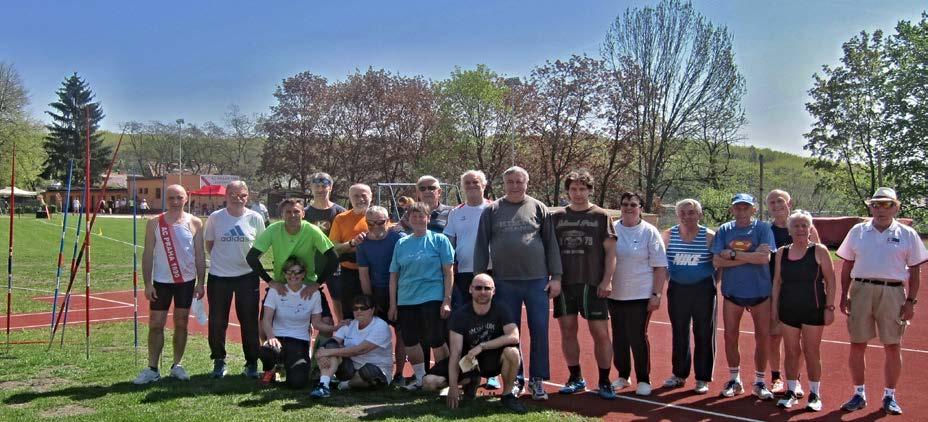 příjmení jméno klub narození věk náčiní výkon výkon koule ženy ČR 1 Klimešová Jarmila Šumperk 5.11.1947 70 3.00 8.23 15.27 2 Pumprlová Zuzana Atletika Šumperk 20.10.1960 57 3.00 9.85 14.