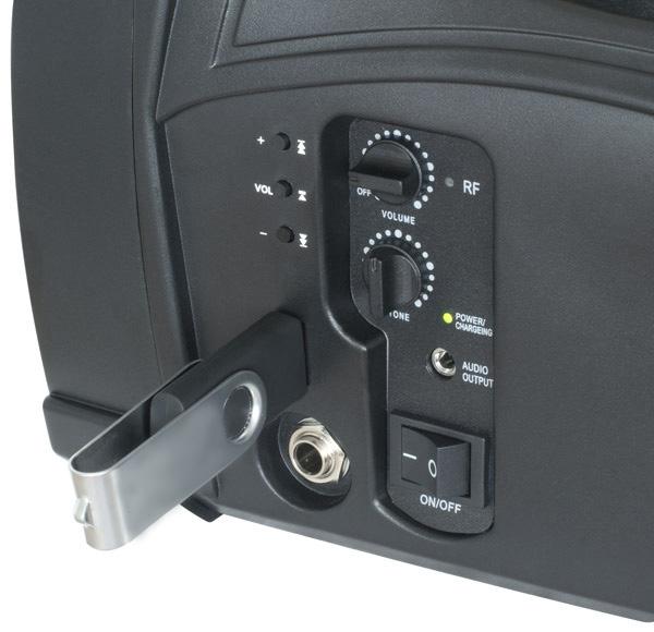 USB port pro přehrávání MP3 souborů, regulace hlasitosti a základní korekce zvuku.