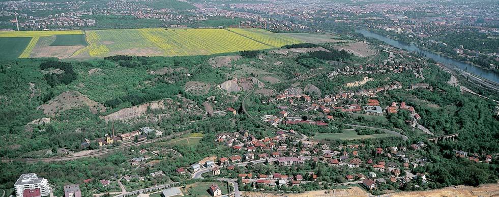 Pfiírodní park Prokopské adalejské údolí Vyhlá en v roce 1993 na plo e 725 ha.