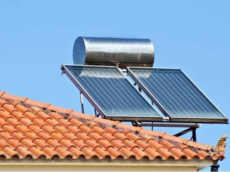 tepla, ako aj fotovoltaické zariadenia a batériové systémy na uskladnenie elektrickej energie.