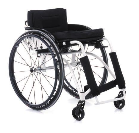 Šíře sedu: Celková šíře: 34 46 cm šíře sedu + 18 cm 120 kg Kód ZP: 07-0135472 cena od 37 690 Kč (doplatek od 16 690 Kč) ONE DRVL0G Aktivní invalidní vozík s pevným rámem a integrovanými stupačkami.