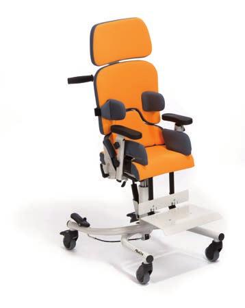 POLOHOVACÍ ZAŘÍZENÍ MADITA 1 7301000 Dětská terapeutická polohovací židle podporuje uvolněné, aktivní sezení. Volitelné nastavení úhlu sedu a fixace pánve zmírňuje svalové napětí.
