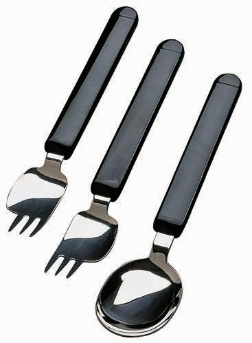Materiál: Délka: Hmotnost: plast + nerezová ocel 18 cm (vidlička/nůž), 20 cm (lžíce/nůž) 25 g (vidlička/nůž), 35 g (lžíce/nůž) vidlička/nůž cena 290 Kč lžíce/nůž cena 290 Kč Zakřivená ergonomická