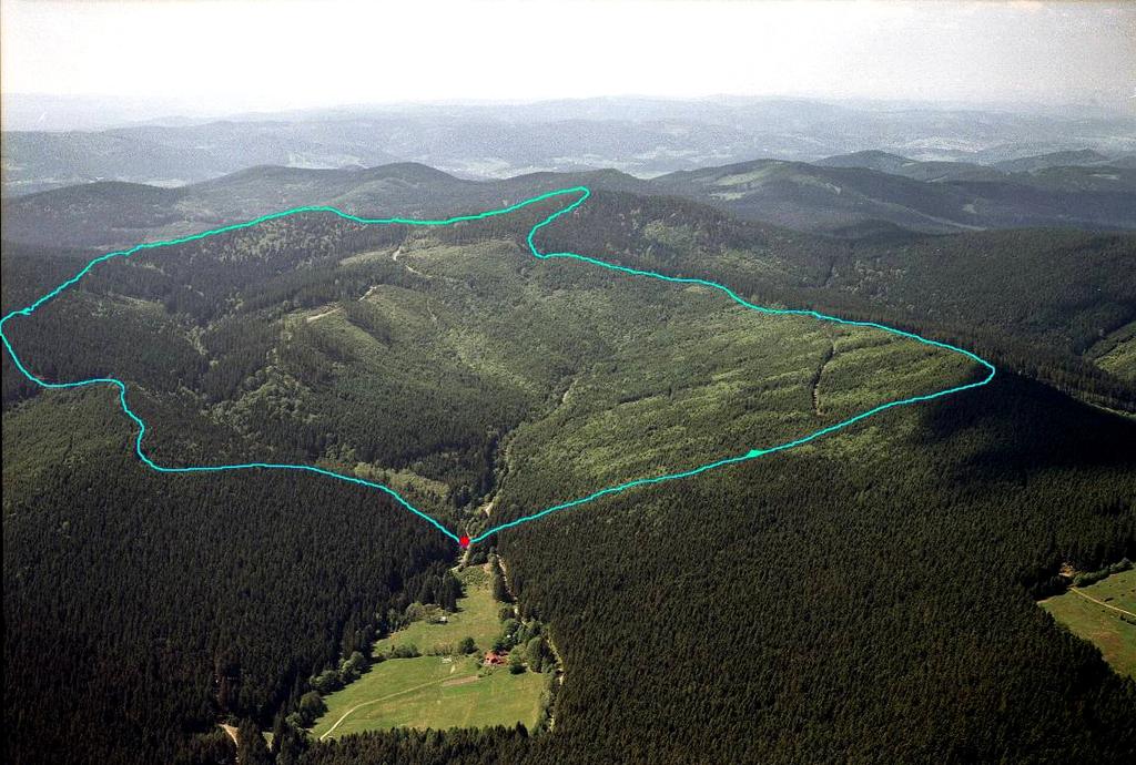 4. Závěr Předběžné výsledky z let 2006 2008 podpořily názor autorského kolektivu, že hydrologické a dynamické erozní modely představují dobrý potenciál při výzkumu vlivu lesního vegetačního krytu na