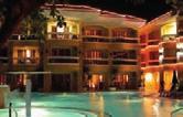Hotel leží na ostrově Boracay, po návazném letu z Manily do Kaliba nebo Caticlanu transfer lodí na ostrov.