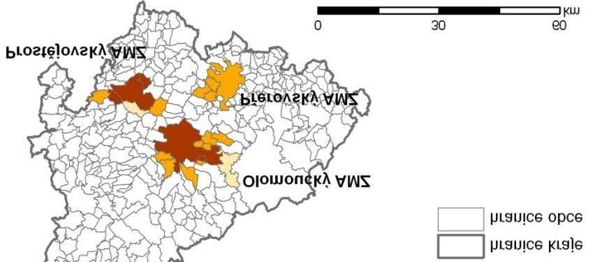 Na necelém 1 tis. km 2 tedy žije více než 300 tis. obyvatel. Obr.