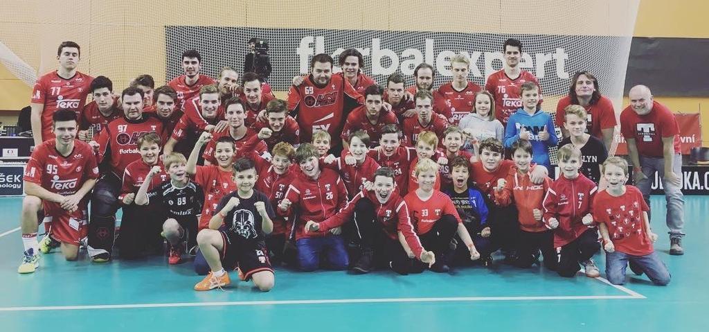 Jako odměnou za slibné výkony se naši hráči stali součástí extraligového utkání Tatran Střešovice - Česká Lípa, které se konalo v Městské sportovní hale v Plzni.