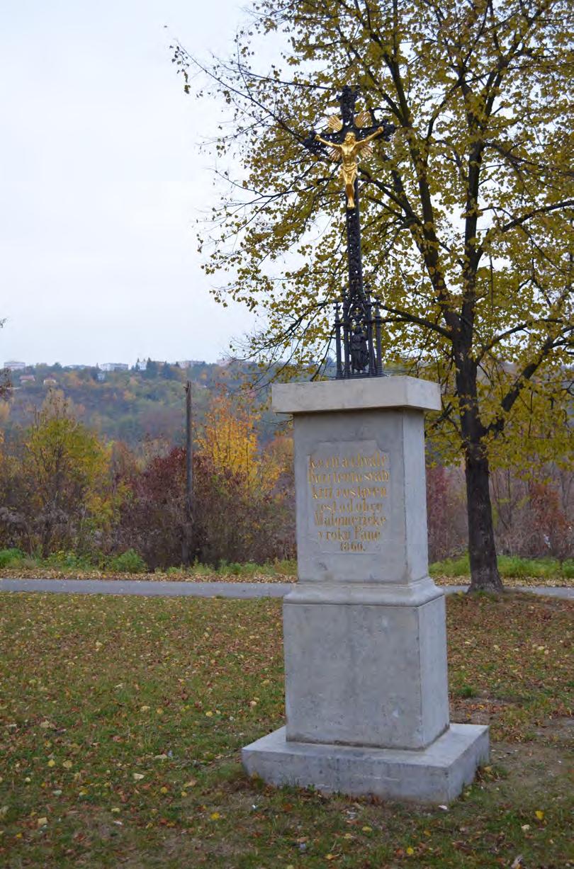 Po zničení původního kříže z roku 1860, litinový