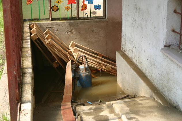 Povodně 2010 V měsíci srpnu se na sever Čech přihnala blesková povodeň, která způsobila velké hmotné škody v mnohých místech nedaleko Liberce.