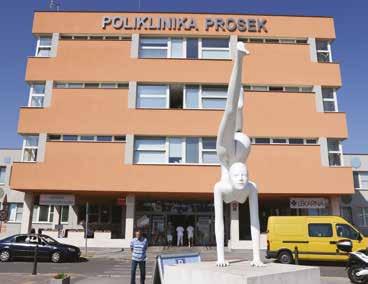 www.odsdevitka.cz Od letošního roku rozšířila Polikliniku Prosek přístavba třípodlažní budovy, kde vznikly nové ordinace včetně oddělení rehabilitace s tělocvičnou.