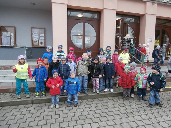 Děti si zahrály s nafouknutými balónky a na dětských průlezkách. Ve čtvrtek 19.