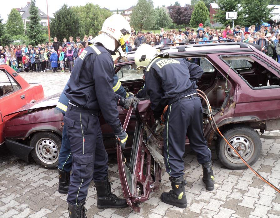 Bezpečné prázdniny Hlinsko 2014 Dne 25. 6. 2014 se uskutečnila, v rámci spolupráce neziskového sektoru a složek IZS, výchovně bezpečnostní akce s názvem Bezpečné prázdniny Hlinsko 2014.