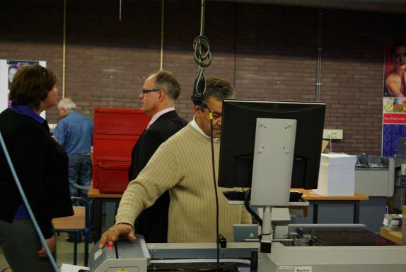 DAAD spolupracuje především se zaměstnavateli, má přehled o volných místech v regionu a vyhledává v databázi nezaměstnaných nejvhodnější kandidáty pro dané pozice.