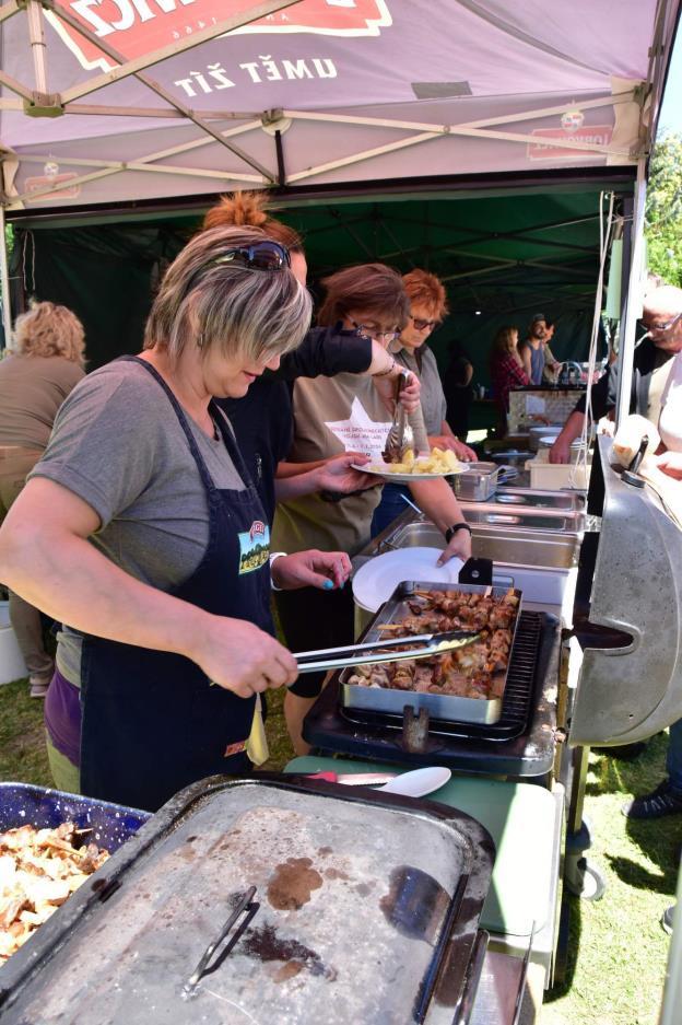 Dodat je třeba ještě, že celý festival provázel výborný zvuk Karel