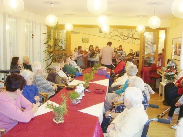 Klienti také navštívili v rámci spolupráce s Oblastní charitou Liberec klienty Domova pokojného stáří - Domova sv. Vavřince v Chrastavě.
