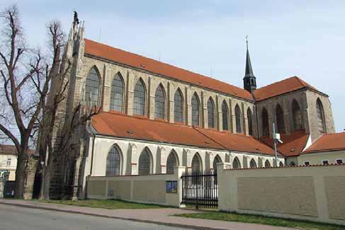 Jak se dostat do výchozího bodu Do Kutné Hory se nejlépe dostanete vlakem, na hlavním nádraží staví rychlíky na trati Praha Brno.