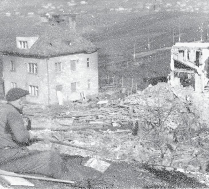 Foto: archiv HK Nálet přinesl úplnou zkázu dvou domů v ulici Pod Vysokou (dnes Od Vysoké) a jednoho domu Na Farkáně III.