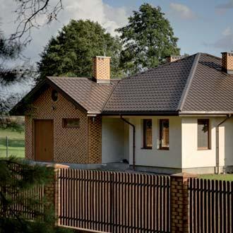 Varianta s jemným reliéfem nese název AluMat Stucco a kromě nevšedního vzhledu krytiny také přispívá ke snížení