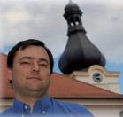 15x100 MĚL BY BÝT V DOBŘANECH SUPERMARKET? Martin Sobotka Tahle otázka bolí. Při zodpovědném rozhodování o budoucnosti města se občas sváří rozum, vkus a cit. Pomáhá sečíst plusy a minusy.
