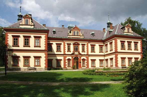 Jilemnický zámek Ze Sovince do Jilemnice Rozhledna Sovinec Rozhledna Žalý zřícenina hradu Štěpanice domek Bohumila Hanče Jilemnice Krkonošské muzeum Jilemnice Zvědavá ulička Jilemnice náročnost: