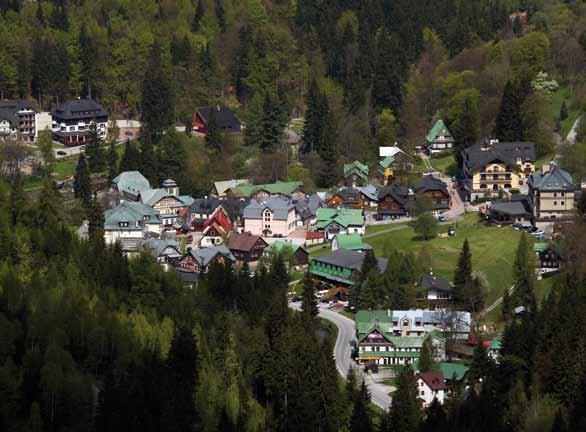 Centrum Špindlerova Mlýna Špindlerův Mlýn Výlet pro rodiny s dětmi skiareál Svatý Petr, lanovka na Pláň NS Mechová pěšinka přehrada Labská náročnost: malá délka trasy: 9,3 km Tentokrát se společně